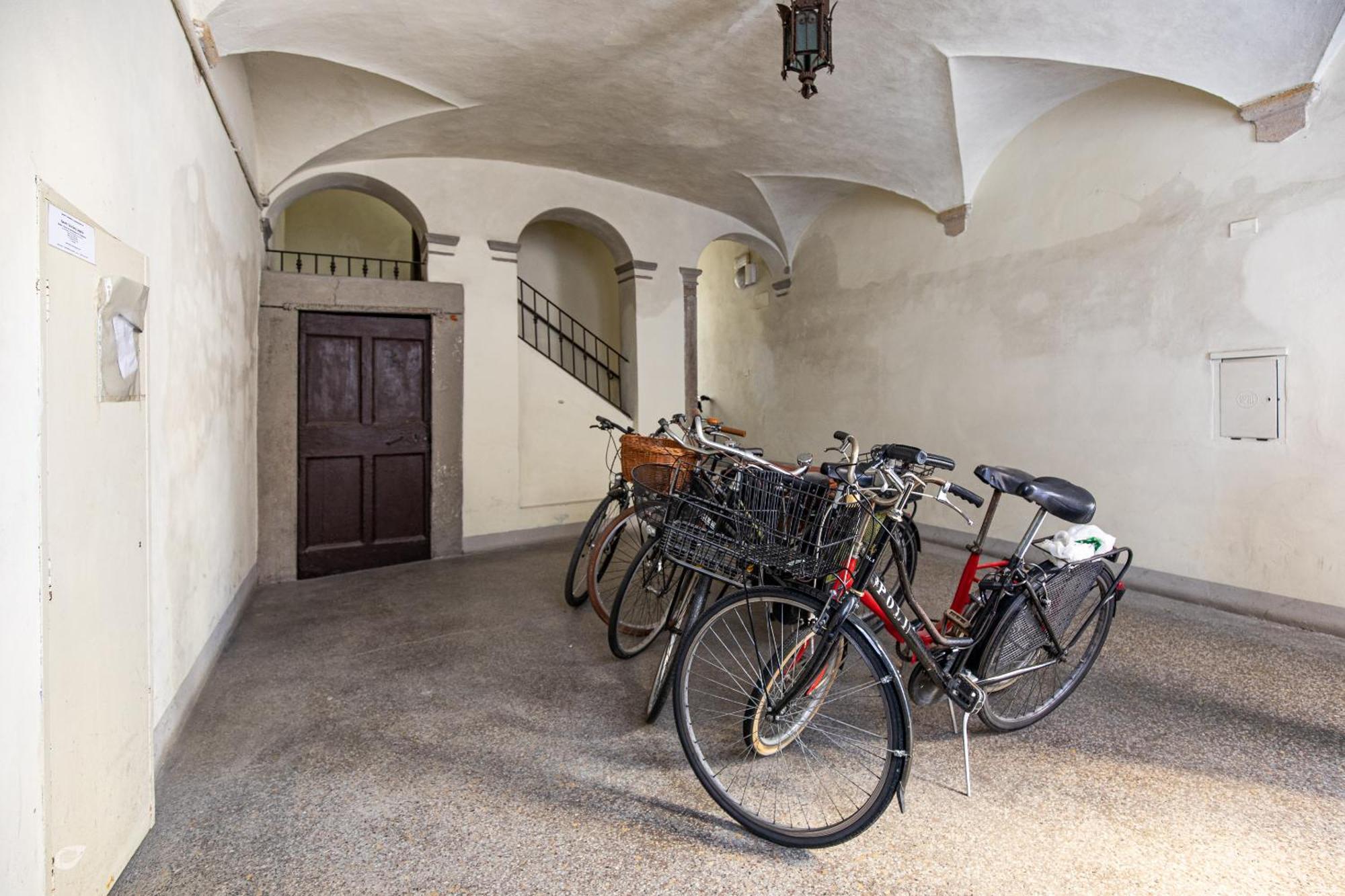Casa Anna Apartment ลุคคา ภายนอก รูปภาพ